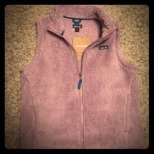 NWT Patagonia vest. Girls size XXL.
